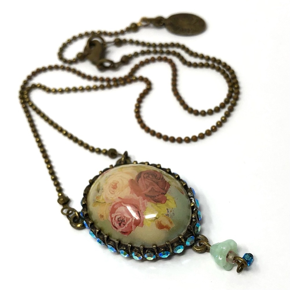 Michal Negrin Victorian-inspired floral and Swarovski crystal pendant necklace - Picture 2 of 11